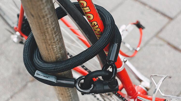Textilschloss als innovative Option beim Finden des besten Fahrradschlosses für optimalen Versicherungsschutz